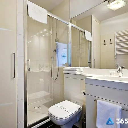 365pam - Boulevard アパート *